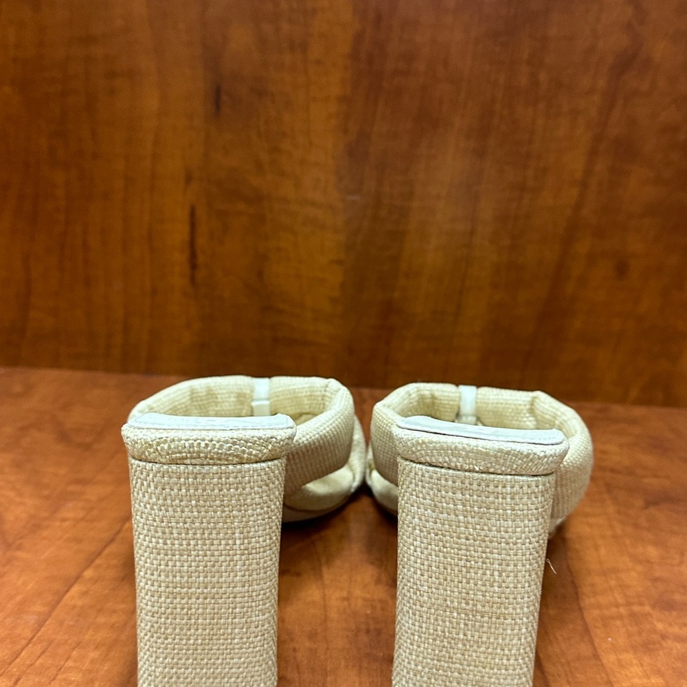 SCHUTZ Cream Textured Women's Heels - Picture 4 of 4